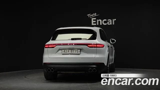 Porsche Cayenne 2019 — фото 4