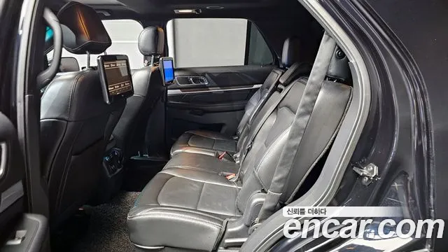 Ford Explorer 2016 — фото 12