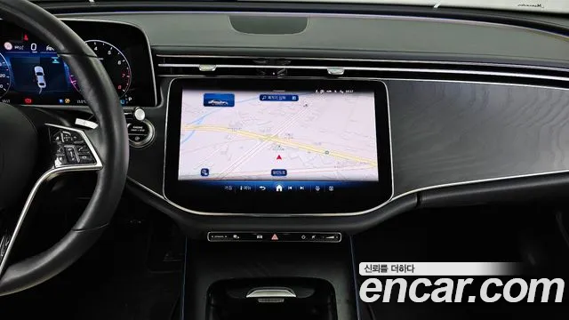 Mercedes-Benz E-Class 2025 — фото 14