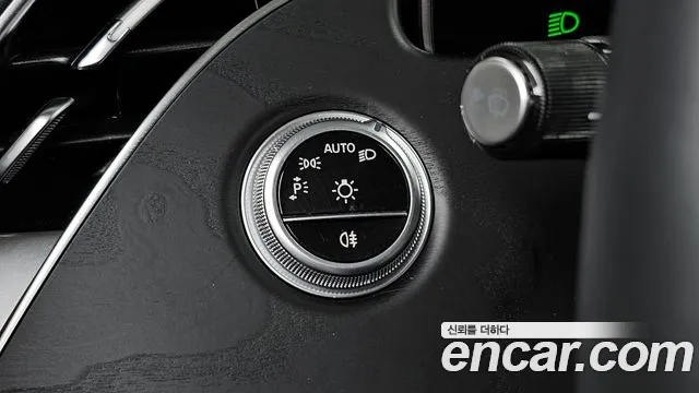 Mercedes-Benz E-Class 2025 — фото 18