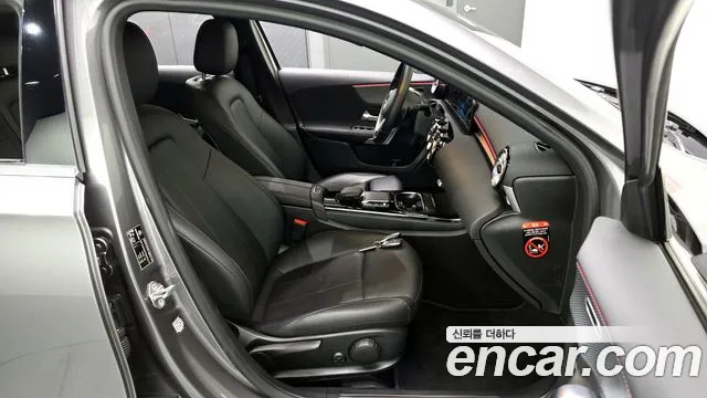 Mercedes-Benz A-Class 2022 — фото 12