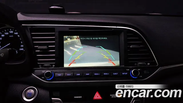 Hyundai AVANTE 2016 — фото 16