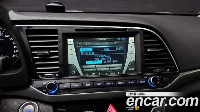 Hyundai AVANTE 2016 — фото 17