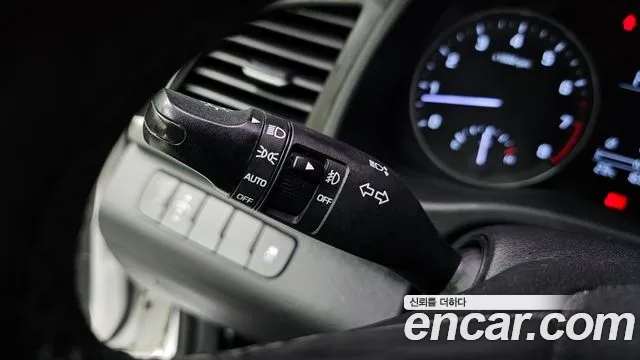 Hyundai AVANTE 2016 — фото 18