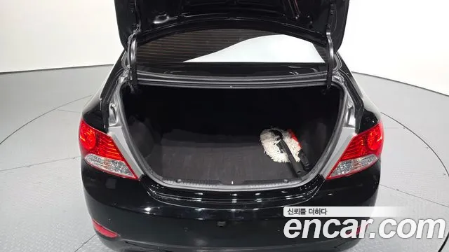 Hyundai Accent 2015 — фото 20