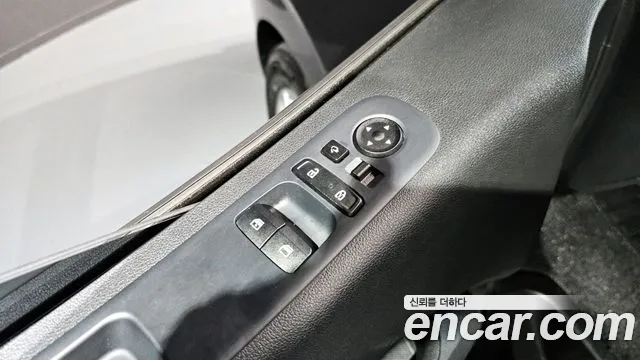Hyundai Staria 2023 — фото 17
