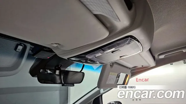 Hyundai Staria 2023 — фото 18