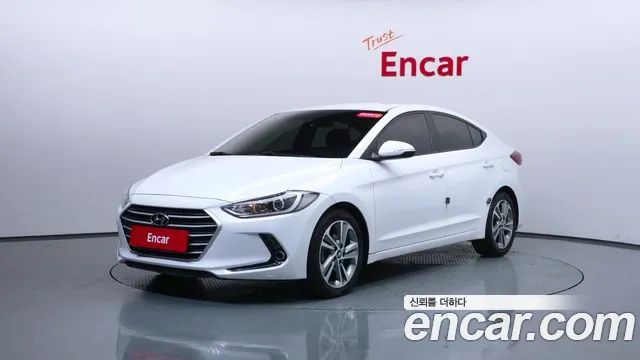 Hyundai AVANTE 2018 — фото 20
