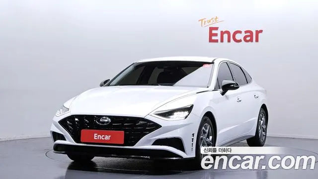 Hyundai Sonata 2022 — фото 1