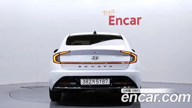 Hyundai Sonata 2022 — фото 4