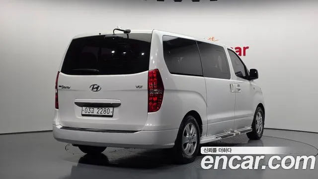 Hyundai Starex 2018 — фото 2