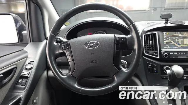 Hyundai Starex 2018 — фото 13