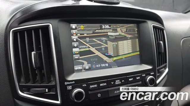 Hyundai Starex 2018 — фото 14