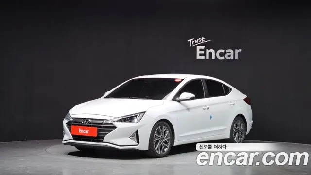 Hyundai AVANTE 2019 — фото 1