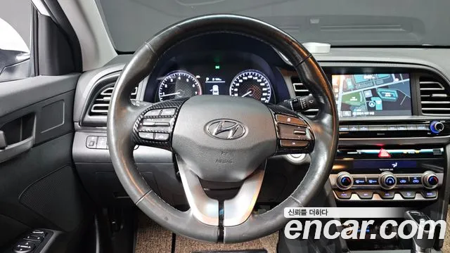 Hyundai AVANTE 2019 — фото 14