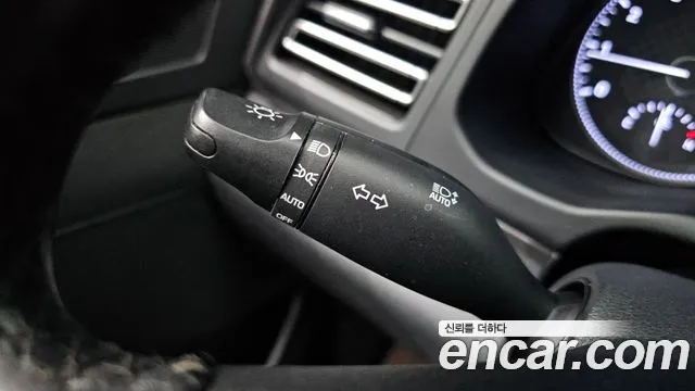 Hyundai AVANTE 2019 — фото 19