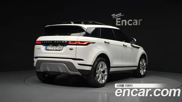 Land Rover Range Rover Evoque 2022 — фото 2