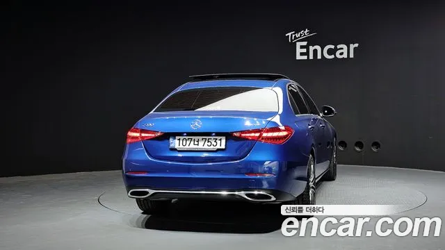 Mercedes-Benz C-Class 2022 — фото 4