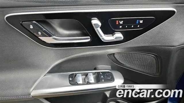 Mercedes-Benz C-Class 2022 — фото 14