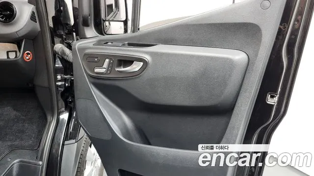 Mercedes-Benz Sprinter 2020 — фото 15