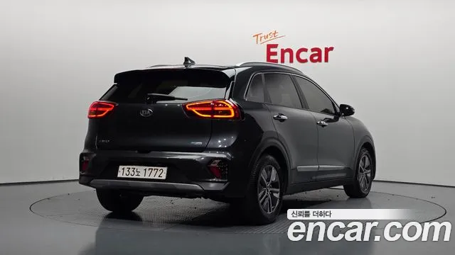Kia Niro 2021 — фото 2