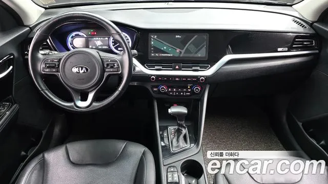Kia Niro 2021 — фото 10