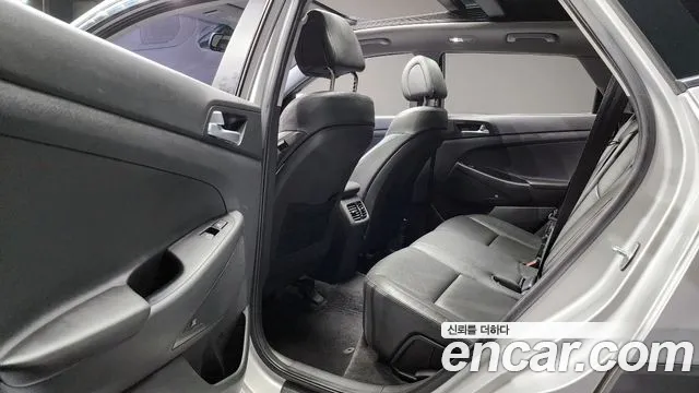 Hyundai Tucson 2017 — фото 18