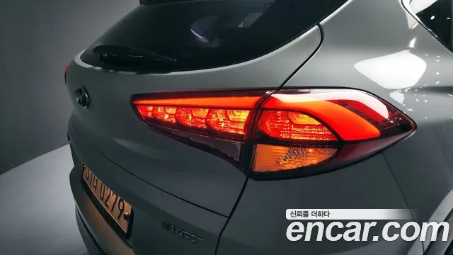 Hyundai Tucson 2017 — фото 9