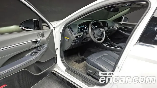 Hyundai Sonata 2020 — фото 10
