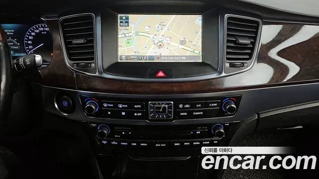 Hyundai Equus 2013 — фото 14