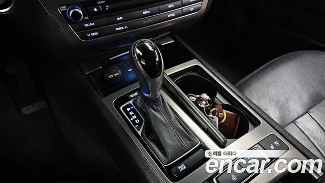 Hyundai Genesis 2014 — фото 12