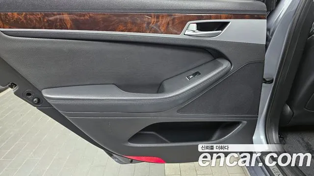 Hyundai Genesis 2014 — фото 15