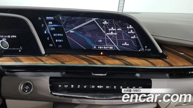 Cadillac Escalade 2022 — фото 18