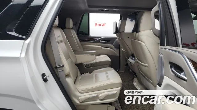 Cadillac Escalade 2022 — фото 15