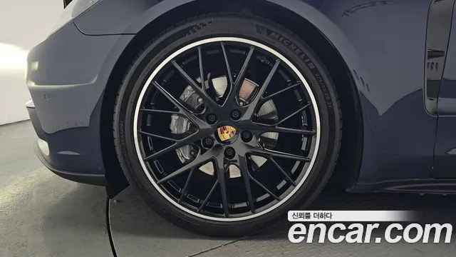 Porsche Panamera 2020 — фото 4