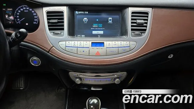 Hyundai Genesis 2013 — фото 13
