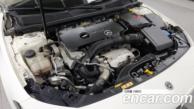 Mercedes-Benz A-Class 2020 — фото 6