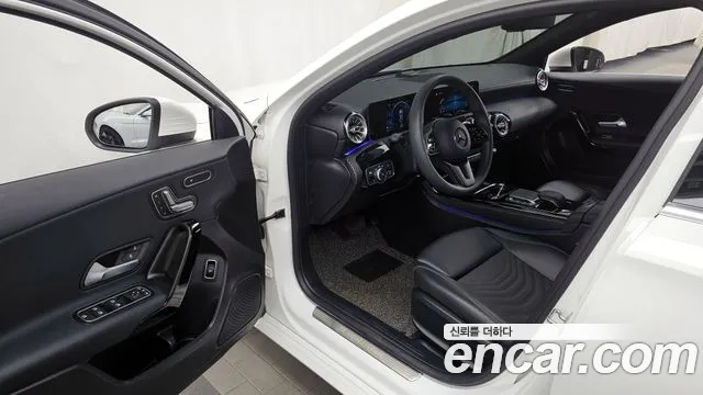 Mercedes-Benz A-Class 2020 — фото 10