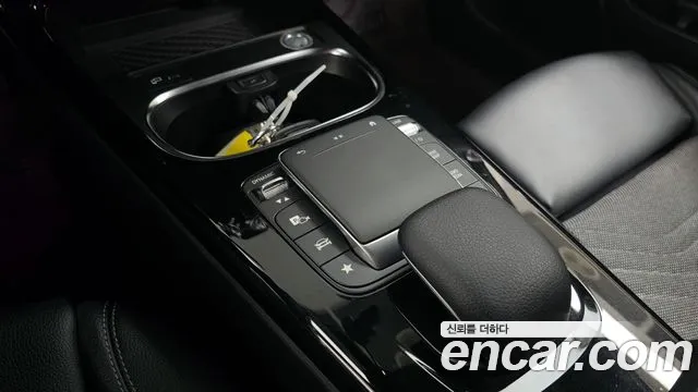 Mercedes-Benz A-Class 2020 — фото 18