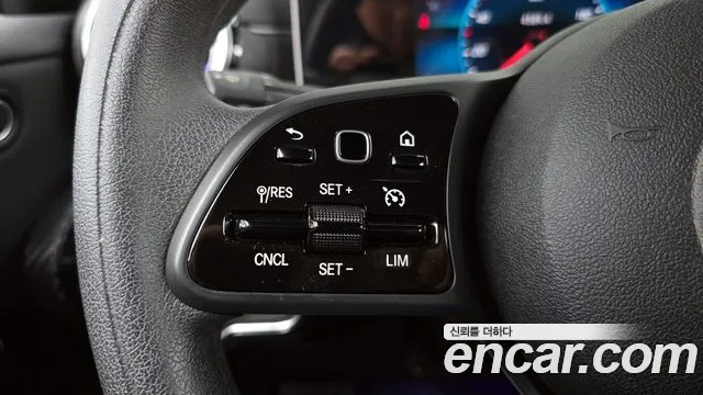 Mercedes-Benz A-Class 2020 — фото 19