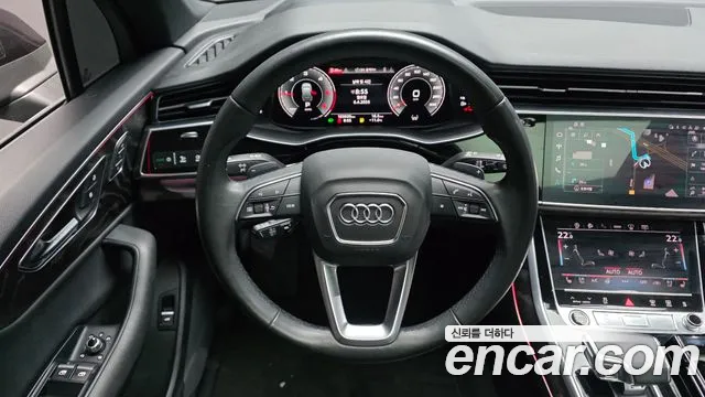 Audi Q7 2021 — фото 19