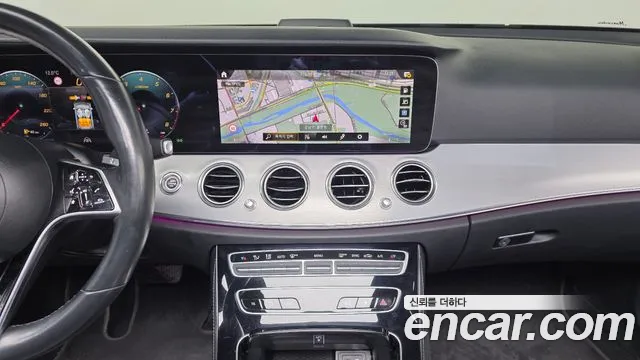 Mercedes-Benz E-Class 2021 — фото 14