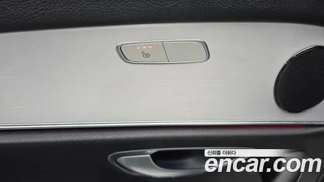 Mercedes-Benz E-Class 2021 — фото 18