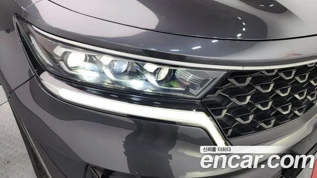Kia Sorento 2022 — фото 8