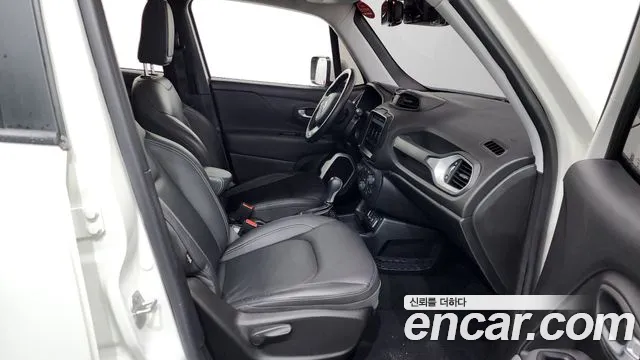Jeep Renegade 2018 — фото 16
