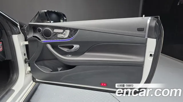 Mercedes-Benz E-Class 2019 — фото 15