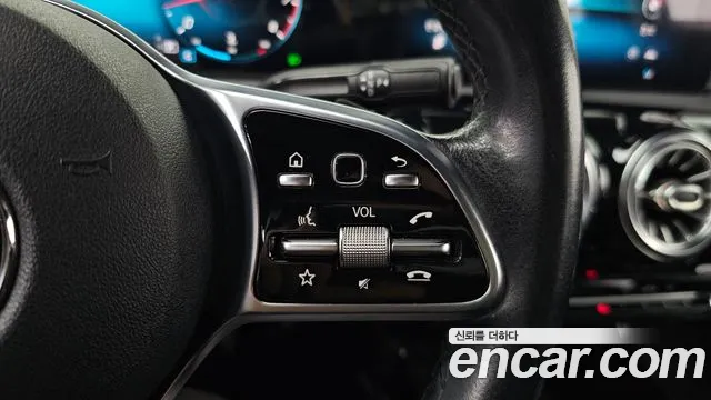 Mercedes-Benz A-Class 2021 — фото 20