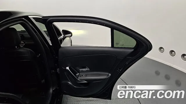Mercedes-Benz A-Class 2021 — фото 15
