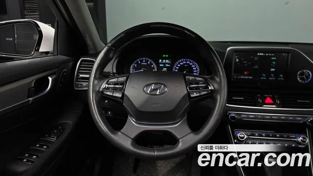 Hyundai Grandeur 2018 — фото 12