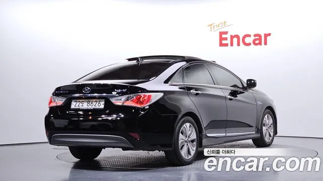 Hyundai Sonata 2014 — фото 1